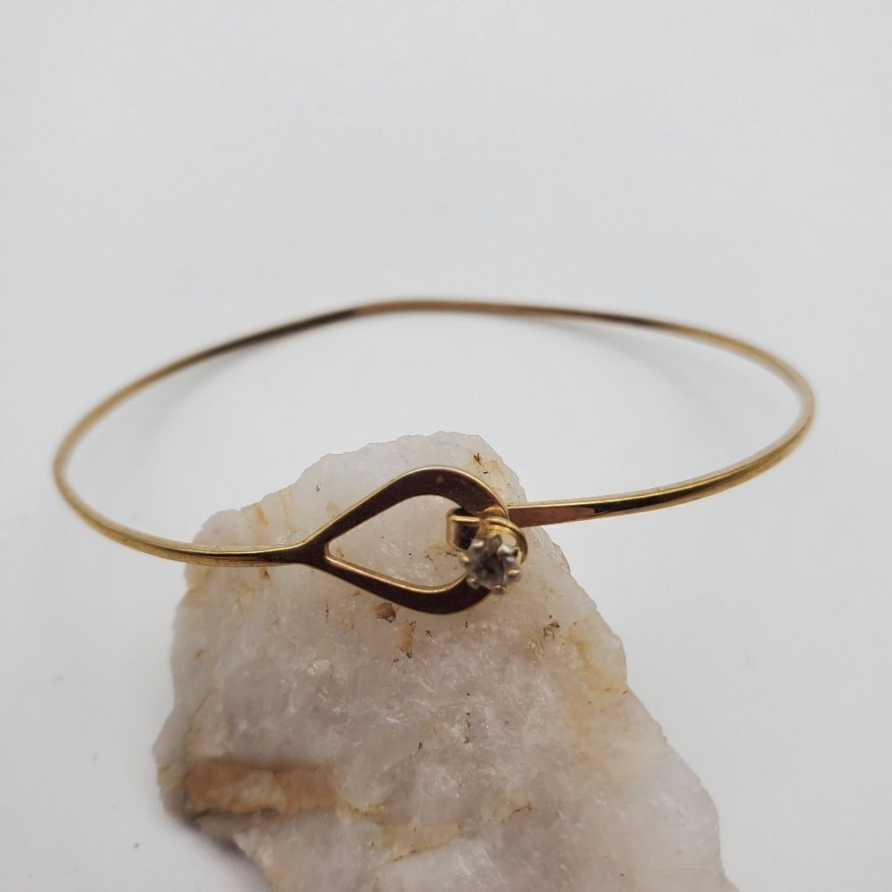 Retired vintage avon not made anymore gold plated bracelet w‎ simplsitic clear